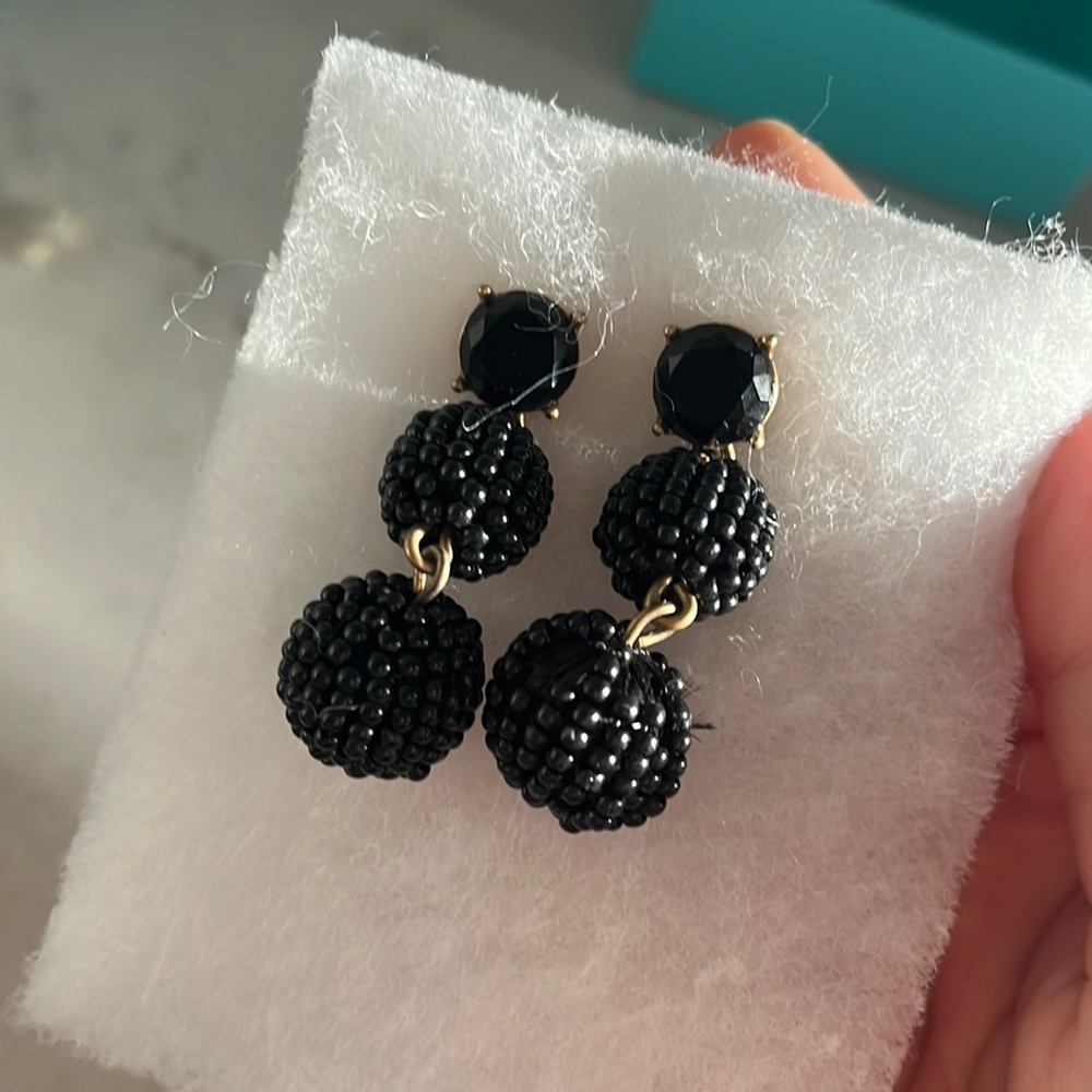 Black beaded drop earring